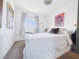 Bedroom- click for photo gallery